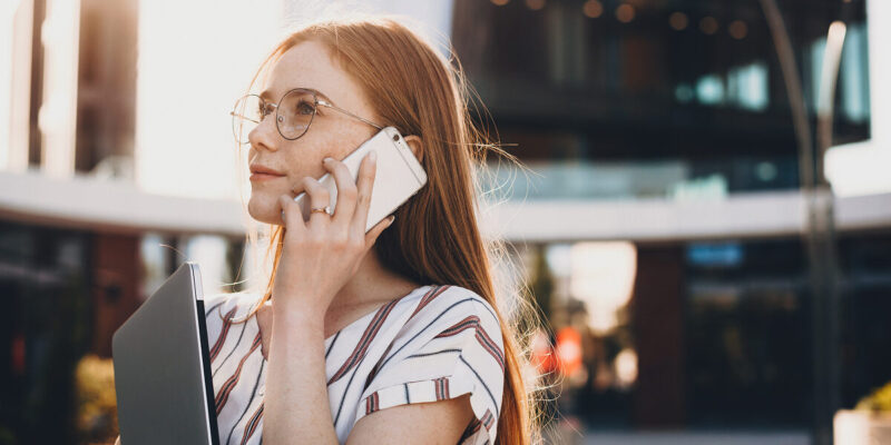 O sucesso da O2 com uma busca impulsionada por IA no site principal e no portal de perguntas frequentes (Q&A)